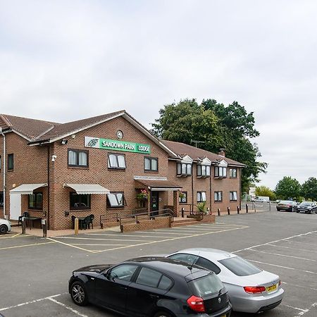 Sandown Park Lodge Esher Exterior photo
