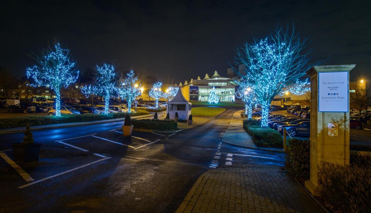 Sandown Park Lodge Esher Exterior photo